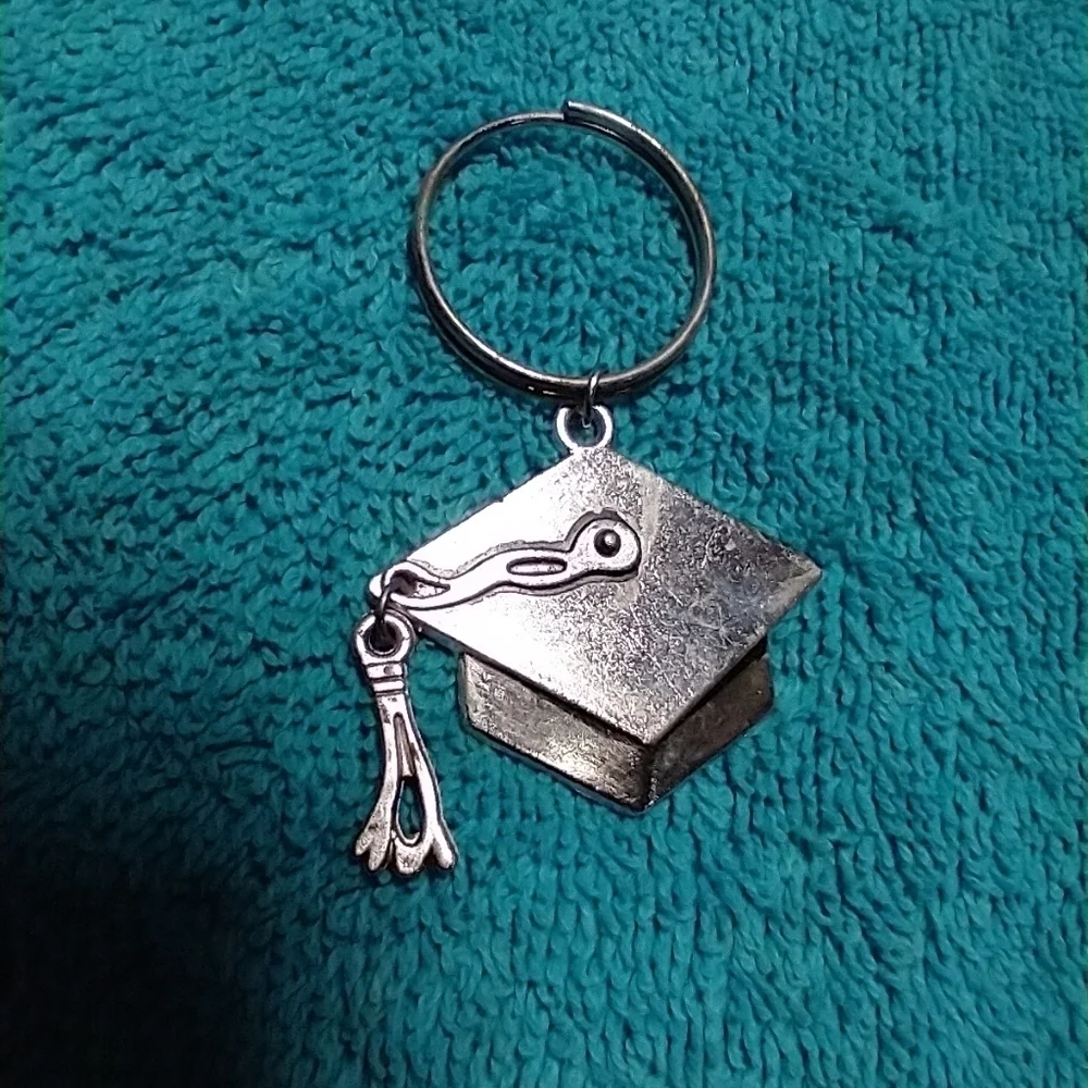 Silvertone graduation cap and tassel keychain